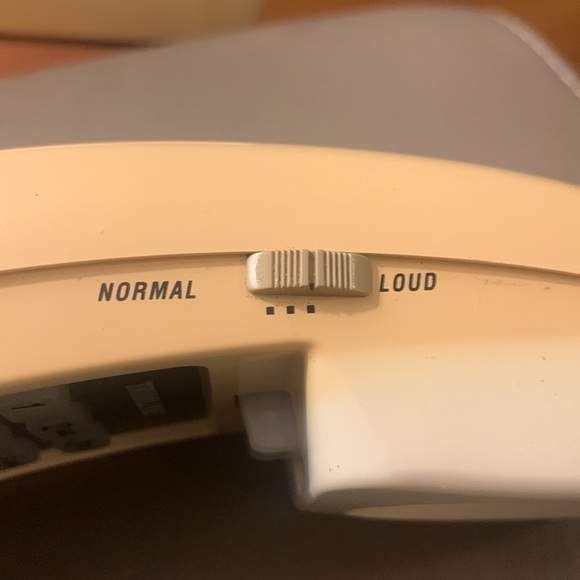 AT&T TRIMLINE WALLMOUNT OR TABKETOP PUSHBUTTON PHONE, VINTAGE. - Picture 9 of 12